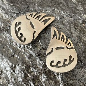 Vintage Hopi Tony Kyasyousie Bear Paw Earrings